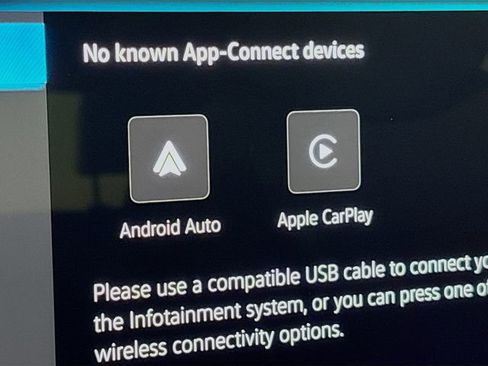 New 2025 Volkswagen Tiguan SE image 13