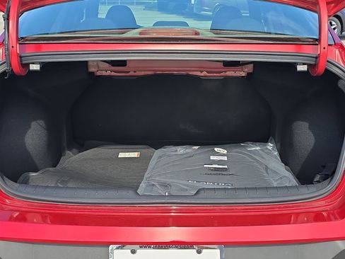 New 2025 Hyundai Elantra SEL image 8