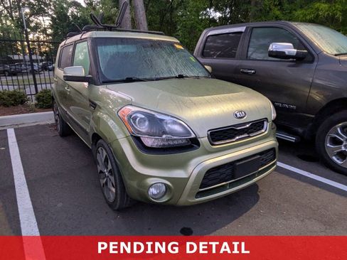 Used 2013 Kia Soul ! image 1