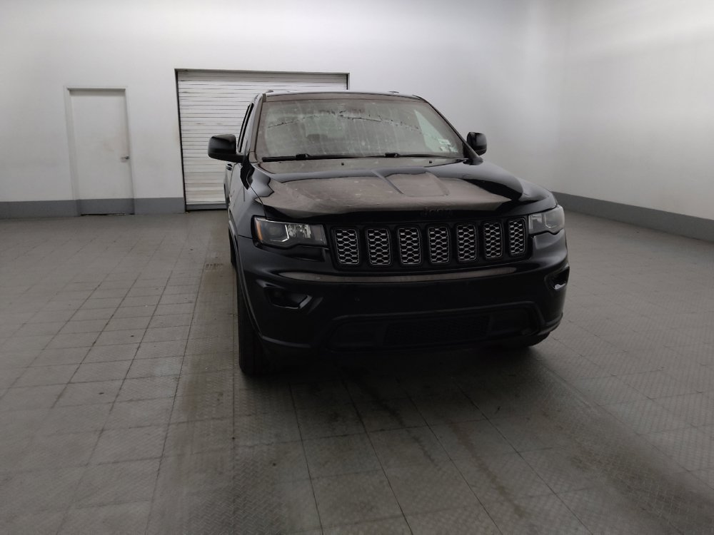 Used 2018 Jeep Grand Cherokee Altitude AWD/4WD image 14