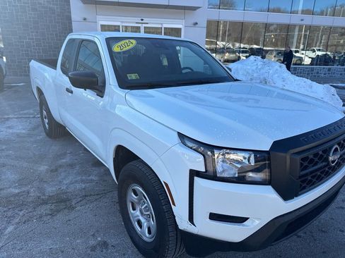 Used 2024 Nissan Frontier S w/ S Utility Package image 8