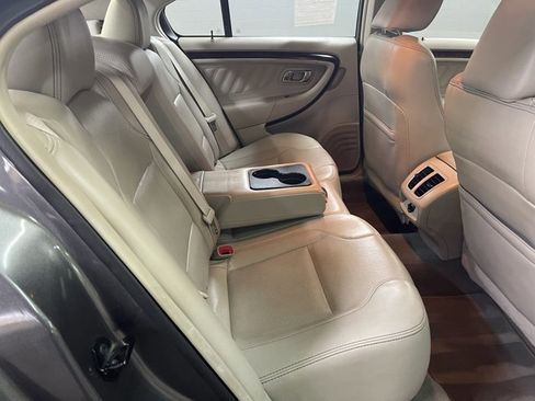 Used 2011 Ford Taurus Limited w/ 302A Rapid Spec Order Code image 18