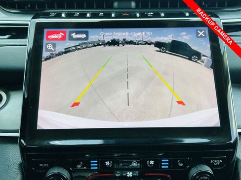 Used 2023 Jeep Grand Cherokee Limited w/ Luxury Tech Group II AWD/4WD image 18