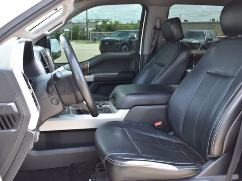 Used 2018 Ford F150 Lariat w/ Equipment Group 502A Luxury AWD/4WD image 8