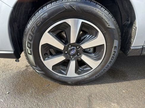 Used 2018 Subaru Forester 2.5i Premium AWD/4WD image 31
