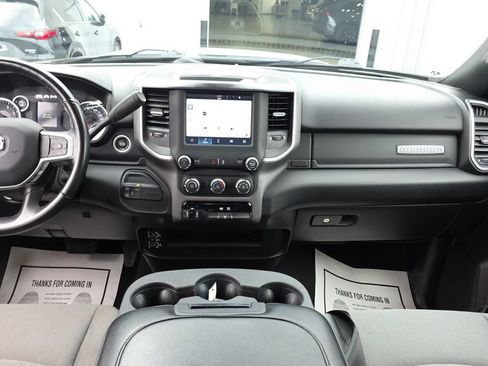 Used 2024 RAM 2500 Big Horn AWD/4WD image 24