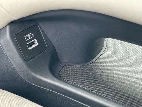 Used 2023 Honda HR-V LX image 26