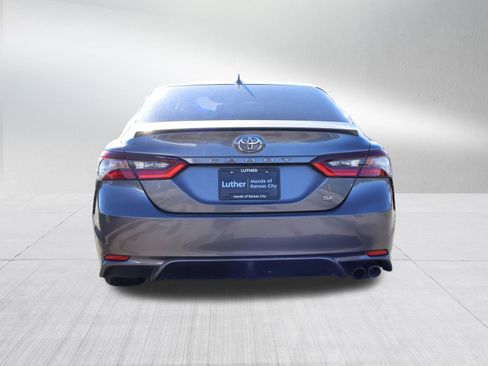 Used 2024 Toyota Camry SE image 6