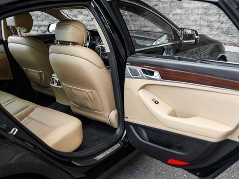 Used 2018 Genesis G80 3.8 w/ Option Group 02 image 16