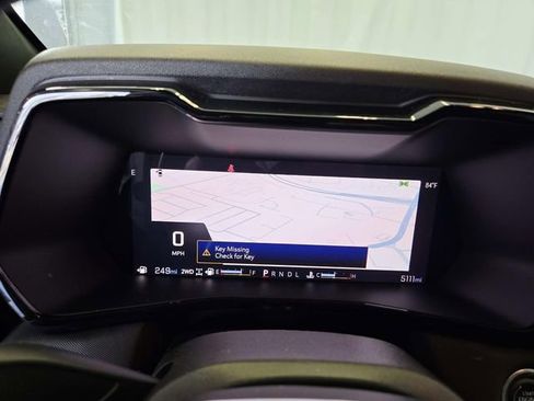 Used 2024 Chevrolet Colorado Z71 w/ Z71 Convenience Package 2 image 19