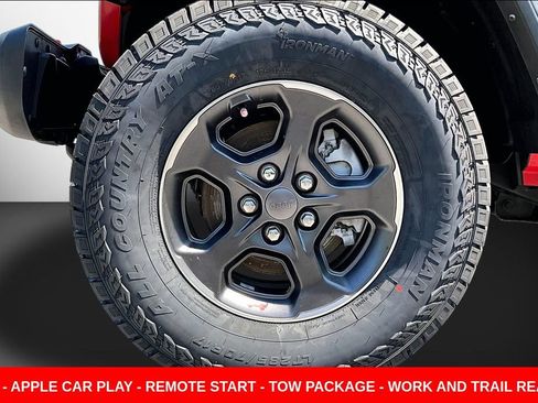 Used 2021 Jeep Gladiator Rubicon w/ Cold Weather Group AWD/4WD image 32