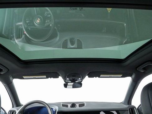 New 2026 Porsche Cayenne image 21