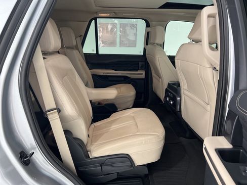 Used 2023 Ford Expedition Platinum image 25