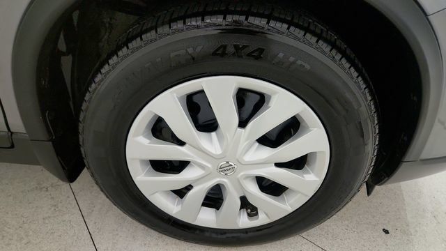 Used 2015 Nissan Rogue S FWD image 78