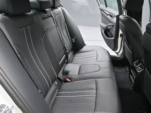 Used 2023 BMW 530i w/ Convenience Package image 21