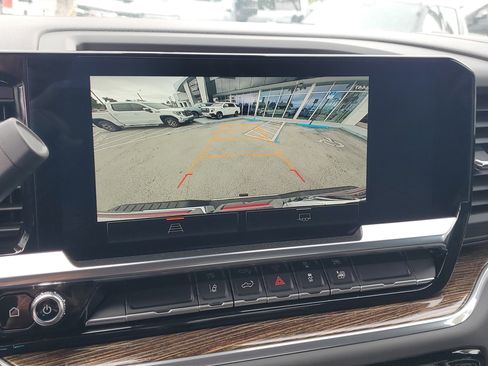 Used 2024 GMC Sierra 2500 SLE w/ SLE Convenience Package image 10