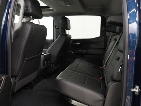 Used 2019 Chevrolet Silverado 1500 LT Trail Boss AWD/4WD image 16