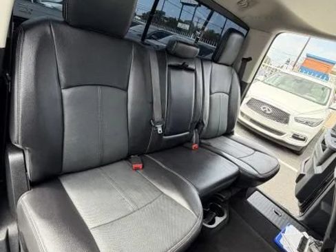 Used 2017 RAM 1500 Laramie w/ Convenience Group AWD/4WD image 24