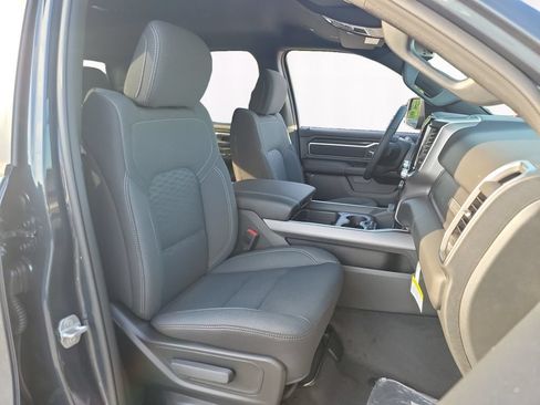 New 2026 RAM 1500 4x4 Crew Cab image 15