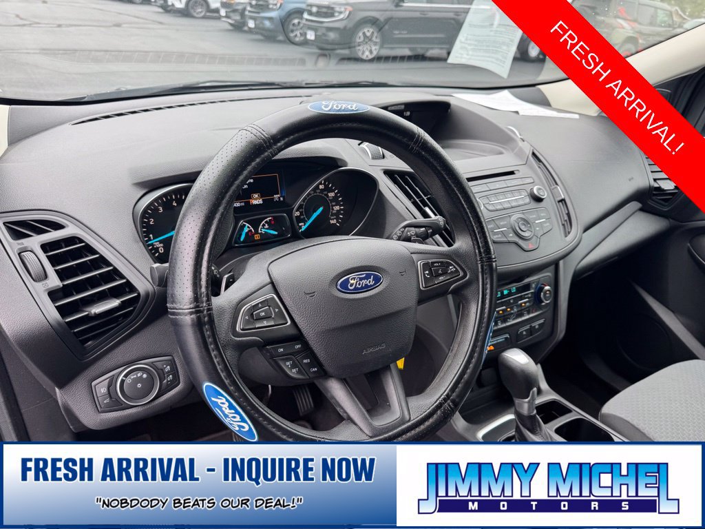 Used 2017 Ford Escape SE w/ SE Cold Weather Package FWD image 7