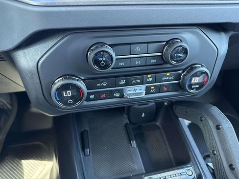 New 2025 Ford Bronco Badlands w/ Sasquatch Package image 12