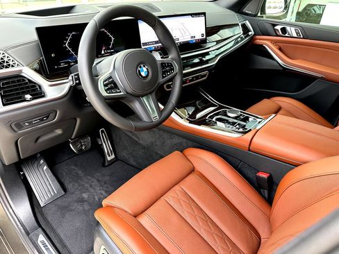 New 2026 BMW X5 xDrive40i w/ M Sport Package AWD/4WD image 11