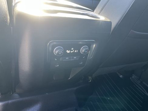 Used 2022 Chevrolet Tahoe LT w/ LT Signature Plus Package image 22