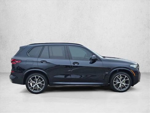 Used 2026 BMW X5 xDrive40i w/ M Sport Package AWD/4WD image 4