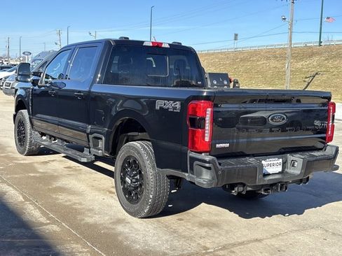 Used 2025 Ford F250 Lariat w/ Black Appearance Package image 6