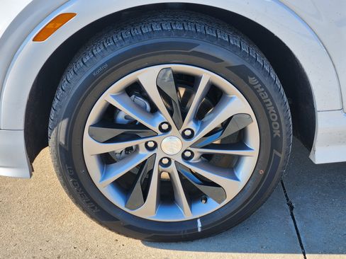 Used 2020 Buick Encore GX Select w/ Sport Touring Package image 12