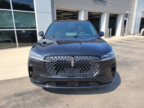 Certified 2025 Lincoln Aviator Reserve w/ Equipment Group 201A AWD/4WD image 14
