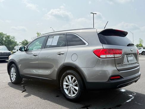 Used 2016 Kia Sorento FWD image 7