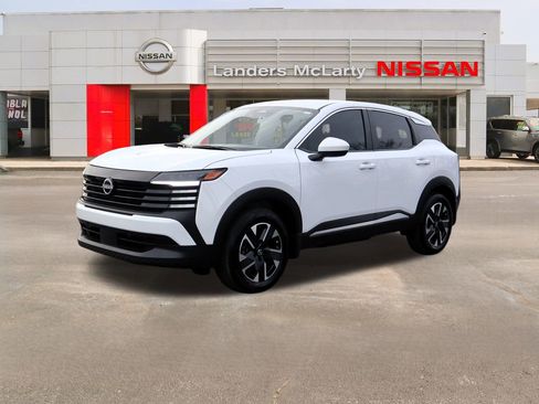 Used 2025 Nissan Kicks SV image 7