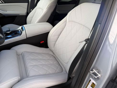 New 2026 BMW X5 xDrive40i w/ M Sport Package AWD/4WD image 21