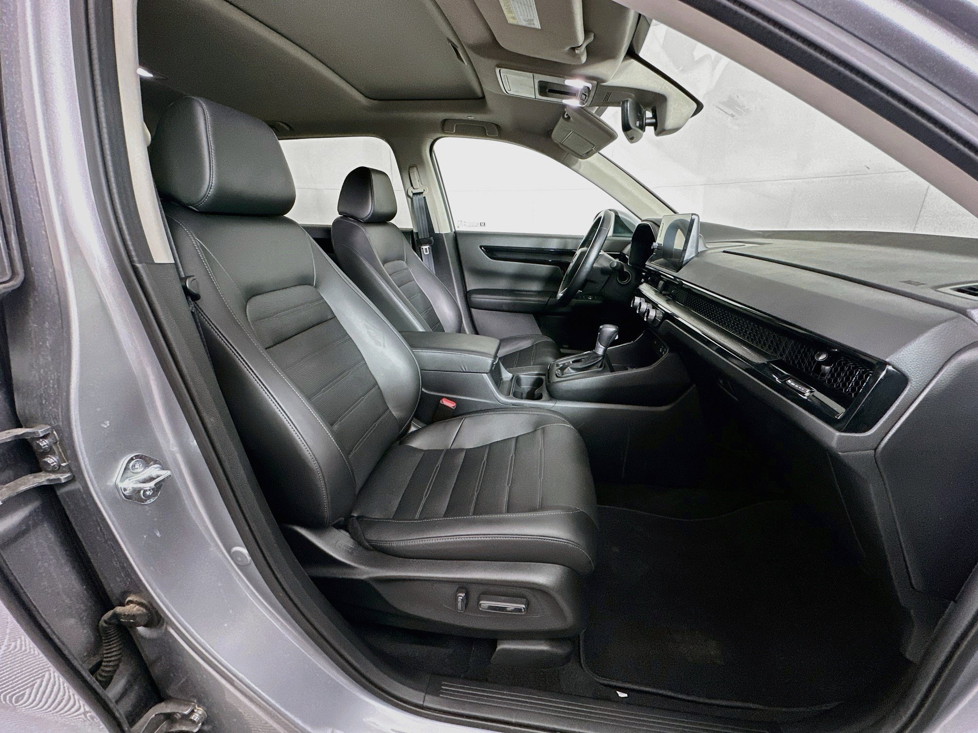 Used 2025 Honda CR-V EX-L image 33