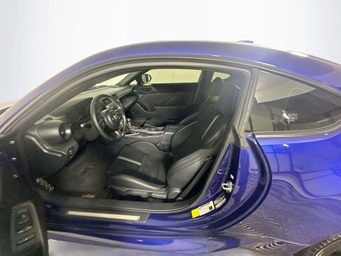 Used 2023 Toyota GR86 Premium RWD image 13