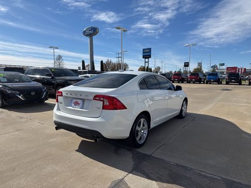 Used 2012 Volvo S60 T5 image 7