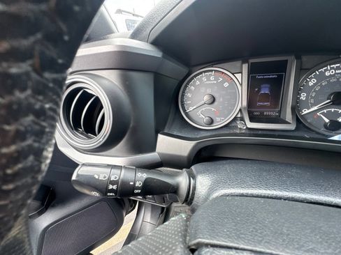 Used 2019 Toyota Tacoma TRD Sport w/ Technology Package RWD image 21