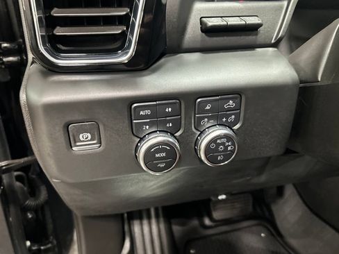 Used 2024 GMC Sierra 1500 Denali Ultimate AWD/4WD image 14