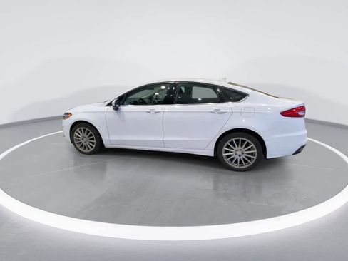 Used 2020 Ford Fusion SE image 6