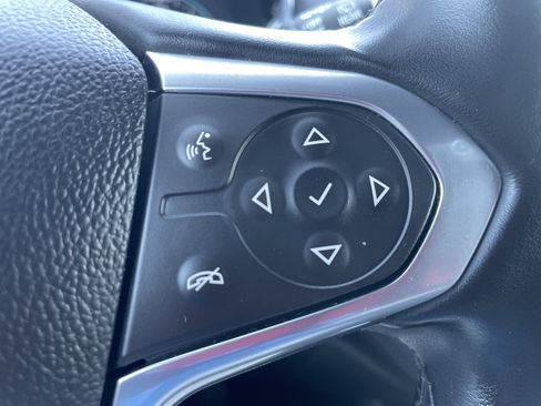 Used 2023 Chevrolet Traverse LT AWD/4WD image 34