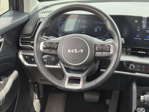 Certified 2025 Kia Sportage EX FWD image 13
