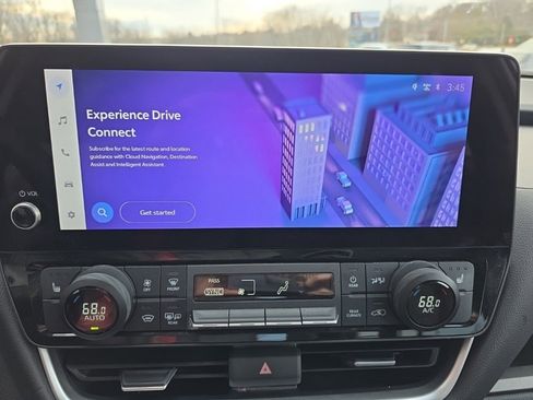 Used 2025 Toyota Grand Highlander AWD image 23