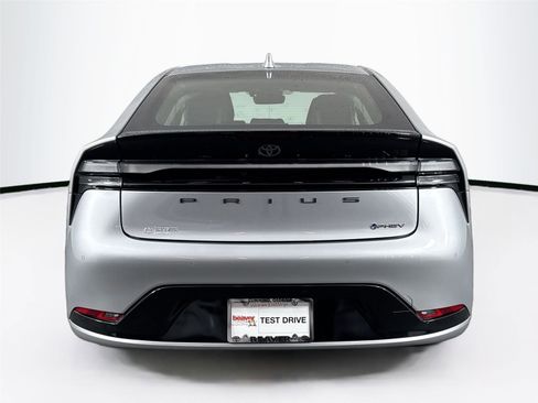 Certified 2025 Toyota Prius Plug-In Hybrid image 7
