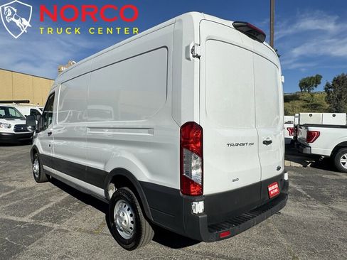 Used 2023 Ford Transit 250 Medium Roof AWD w/ Load Area Protection Package image 7