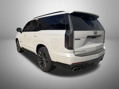 Certified 2025 Cadillac Escalade V w/ LPO, Floor Liner Package AWD/4WD image 3
