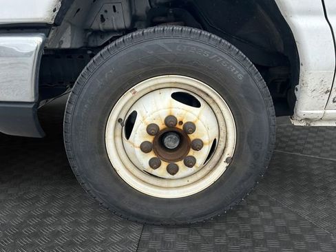 Used 2019 Ford E-350 and Econoline 350 Super Duty image 8