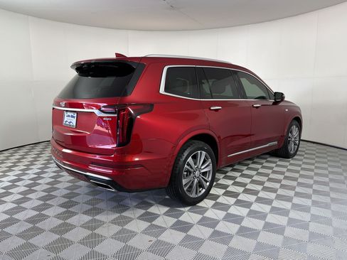Used 2024 Cadillac XT6 Premium Luxury w/ Technology Package FWD image 9