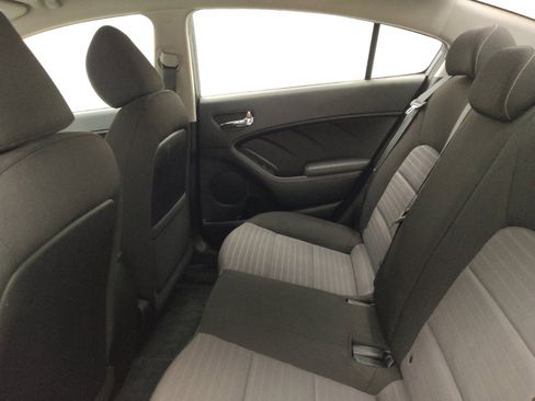 Used 2018 Kia Forte S image 18