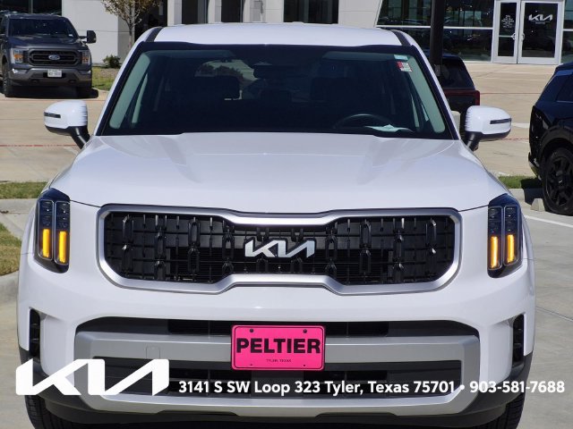 Certified 2024 Kia Telluride LX FWD image 2